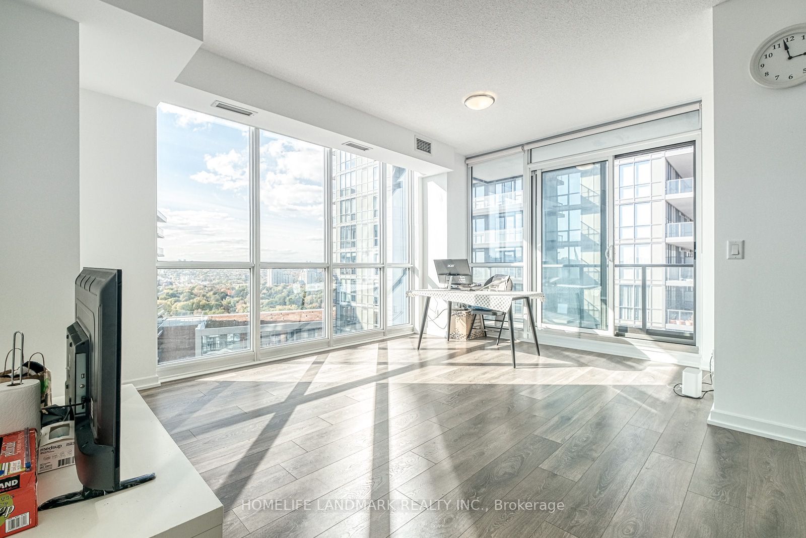 32 Forest Manor Rd, #1102