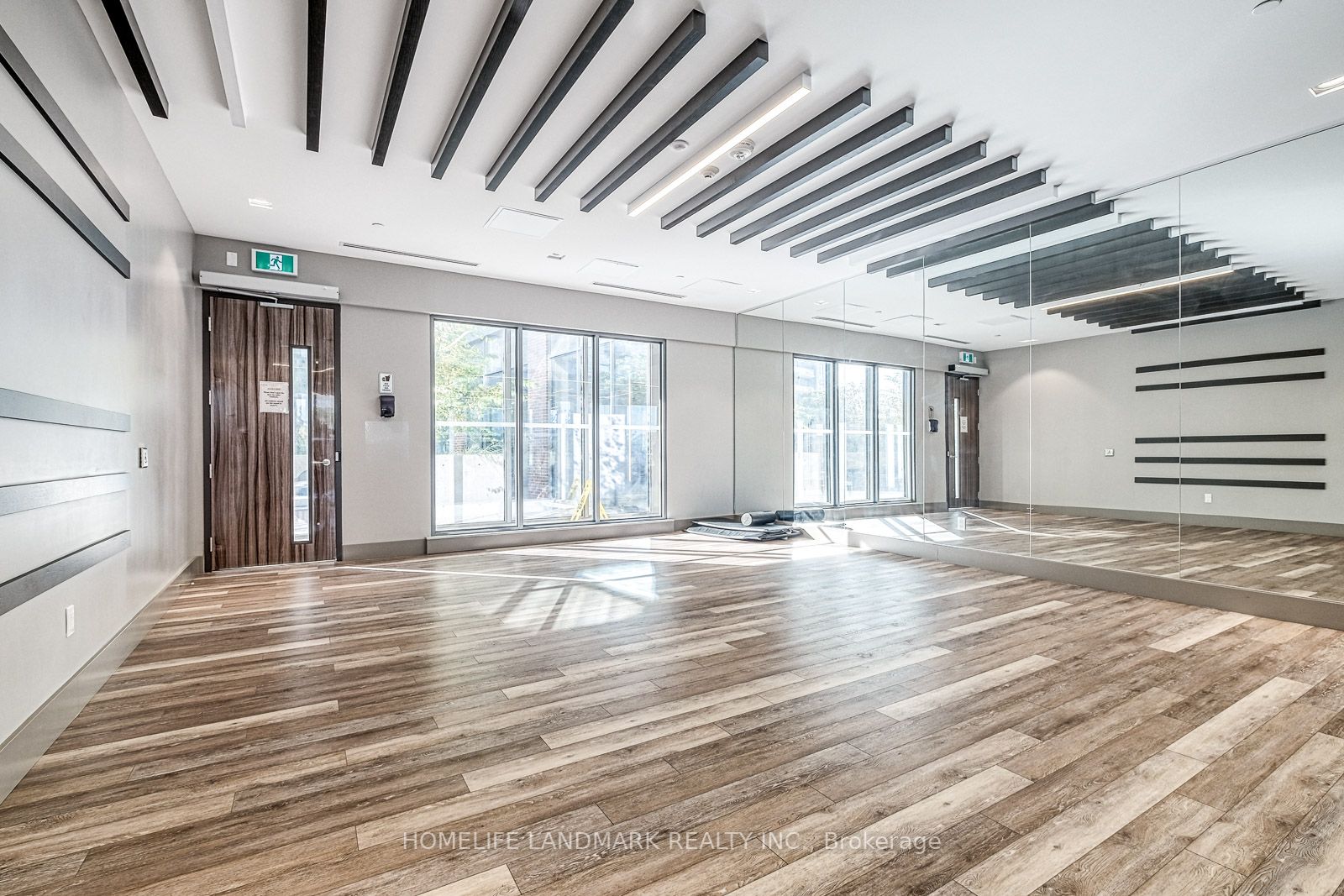32 Forest Manor Rd, #1102