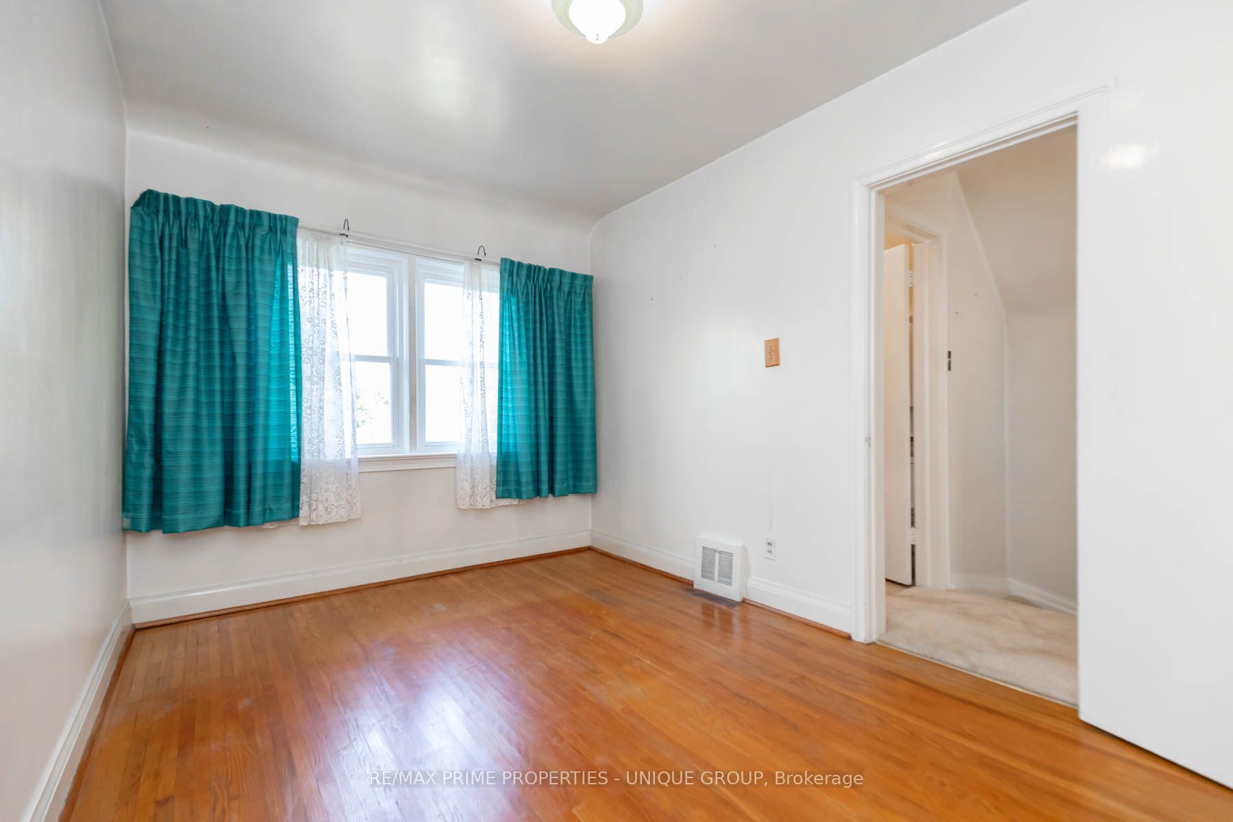 114 Glenvale Blvd