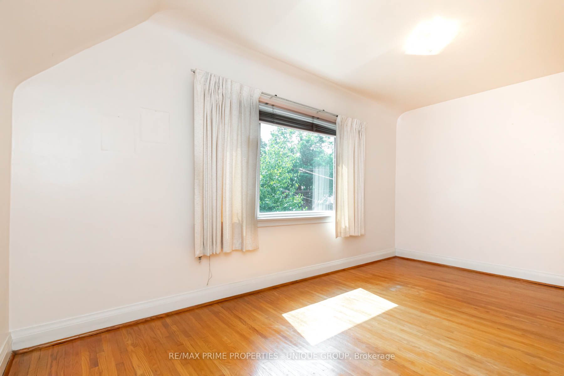 114 Glenvale Blvd