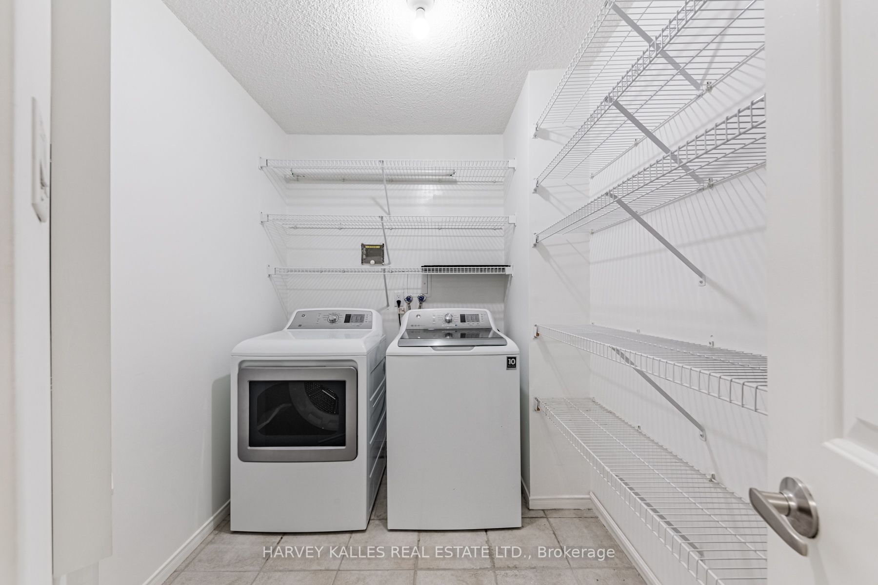 131 Beecroft Rd, #1406