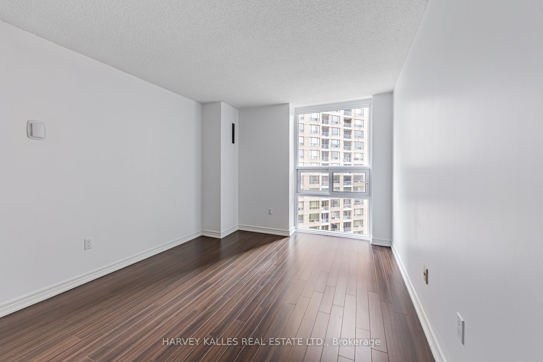 131 Beecroft Rd, #1406