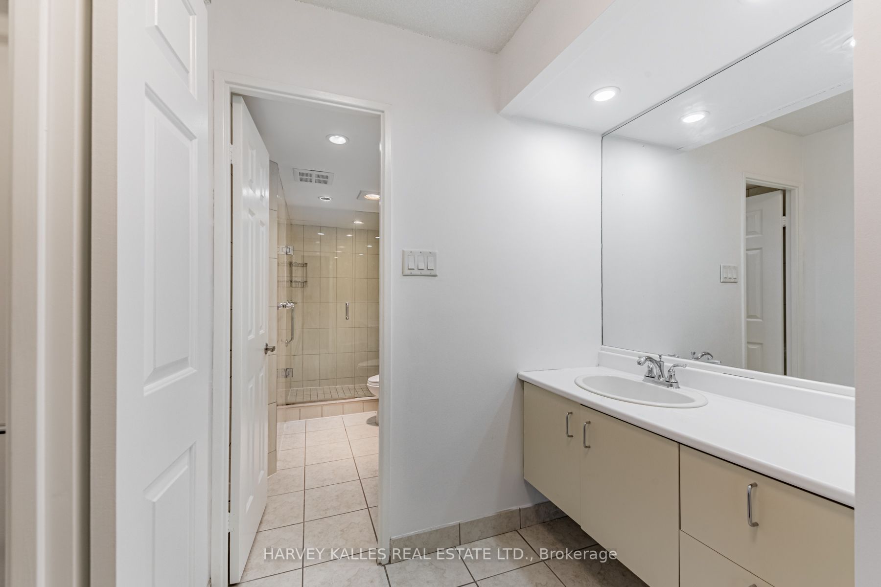 131 Beecroft Rd, #1406