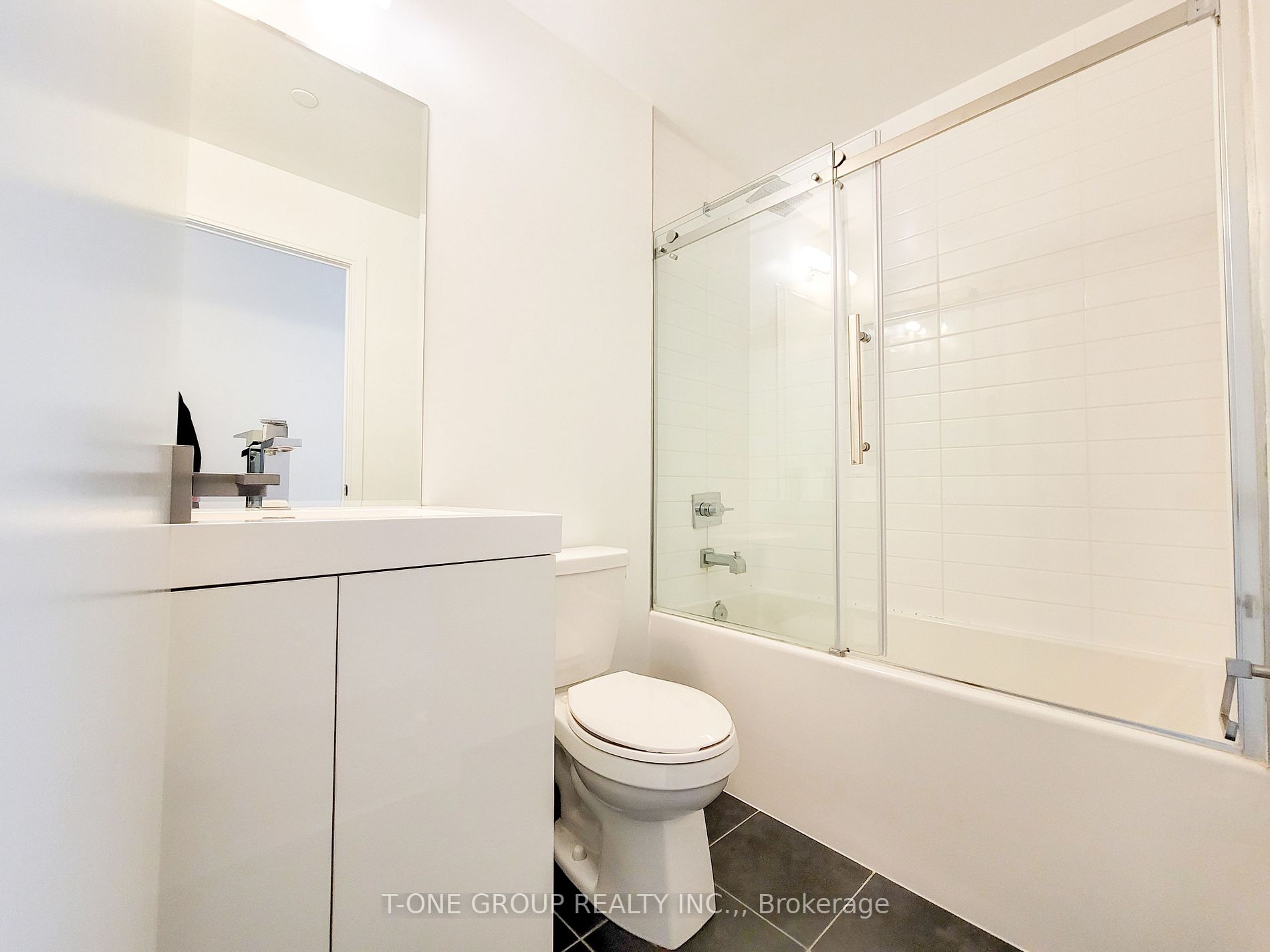 621 Sheppard Ave E, #318