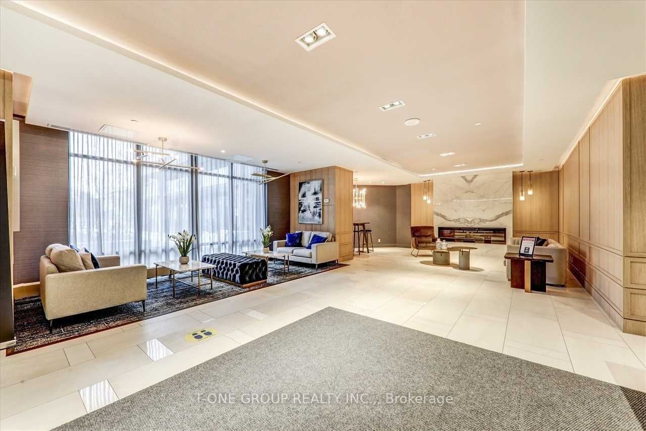 621 Sheppard Ave E, #318