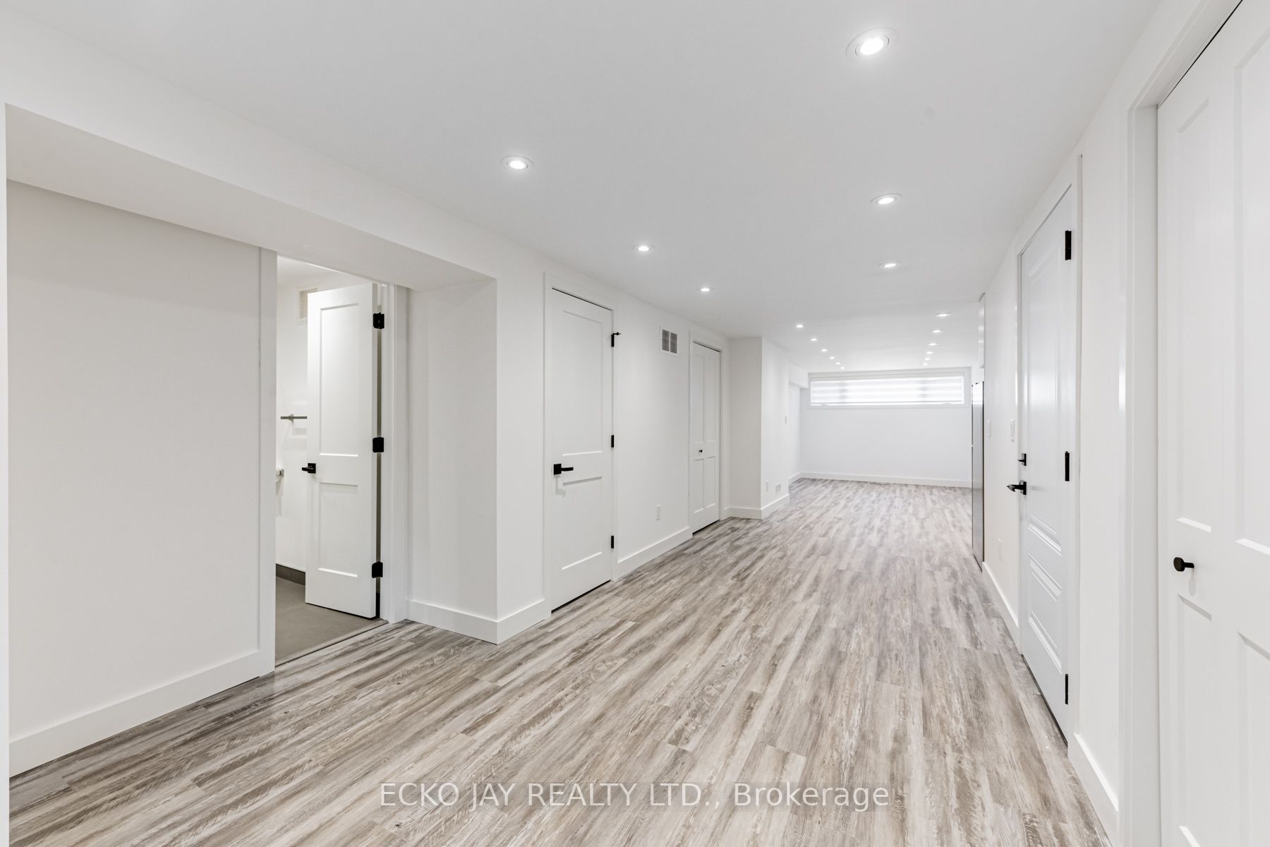 111 Baltray Cres