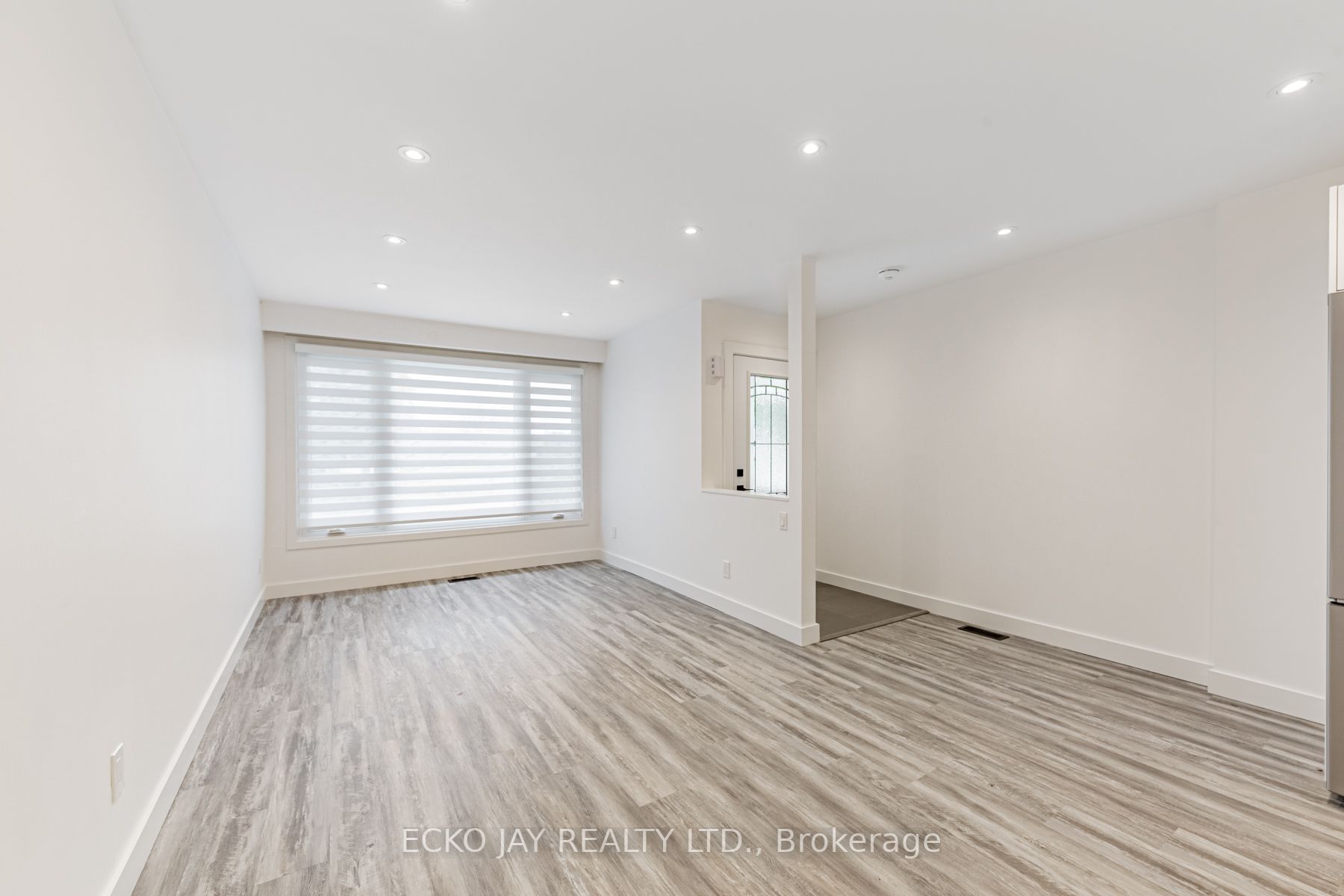 111 Baltray Cres