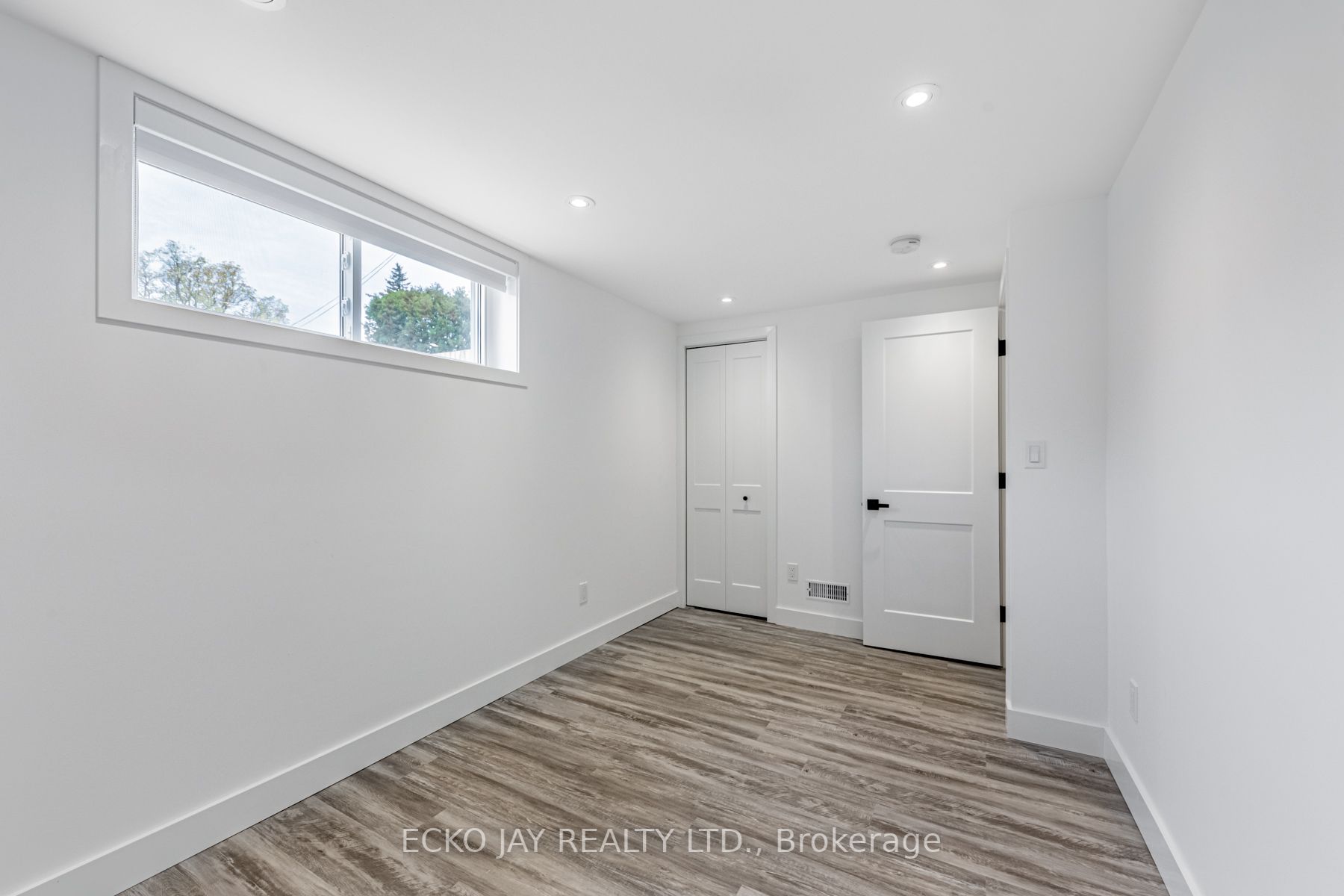 111 Baltray Cres