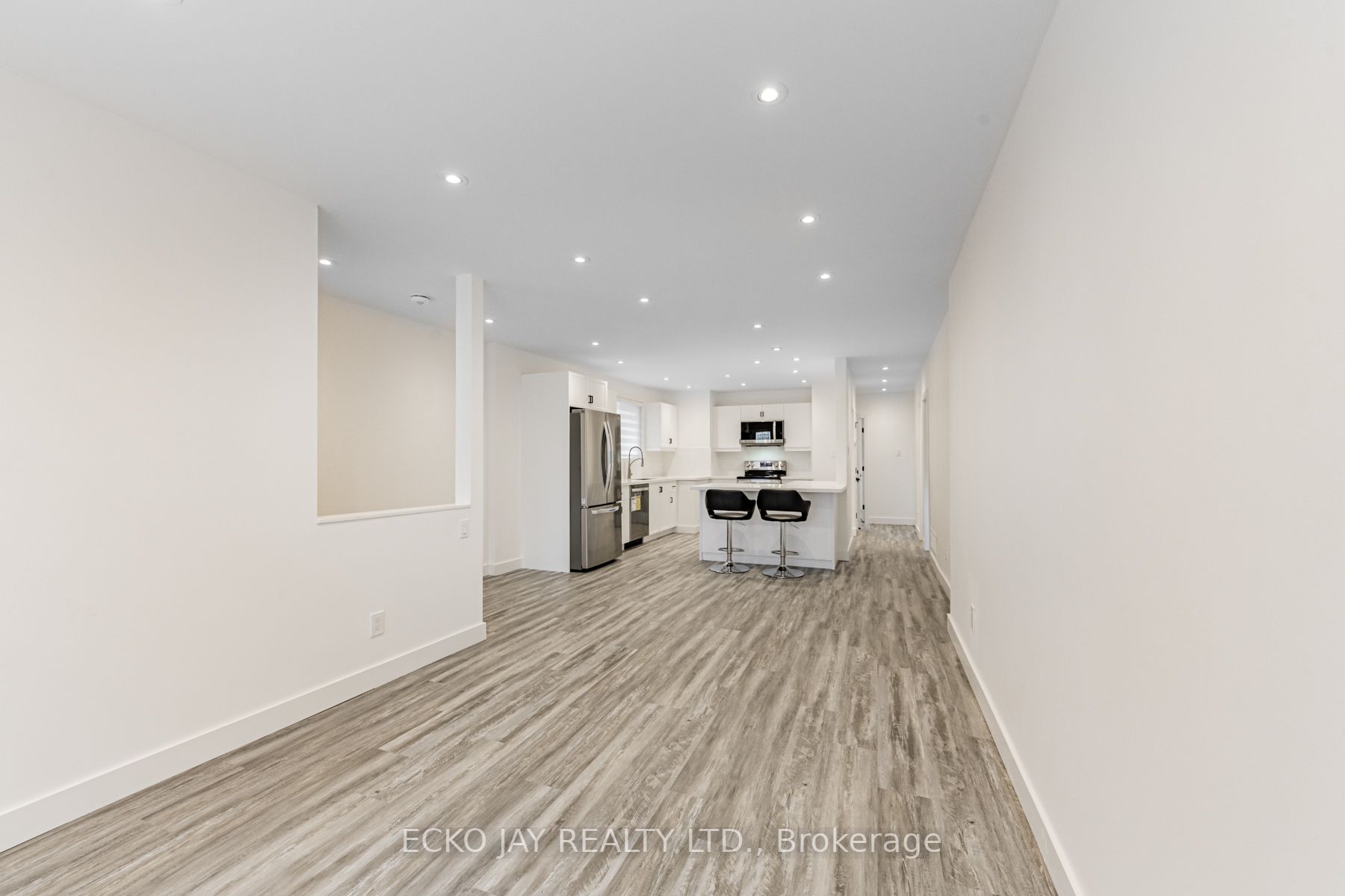 111 Baltray Cres