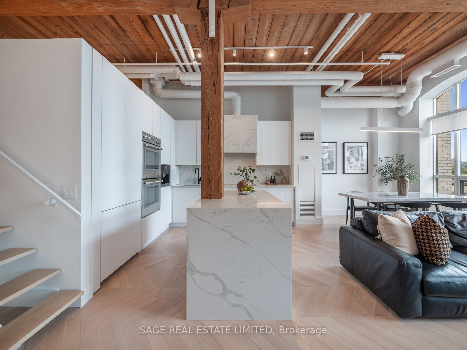993 Queen St W, #317