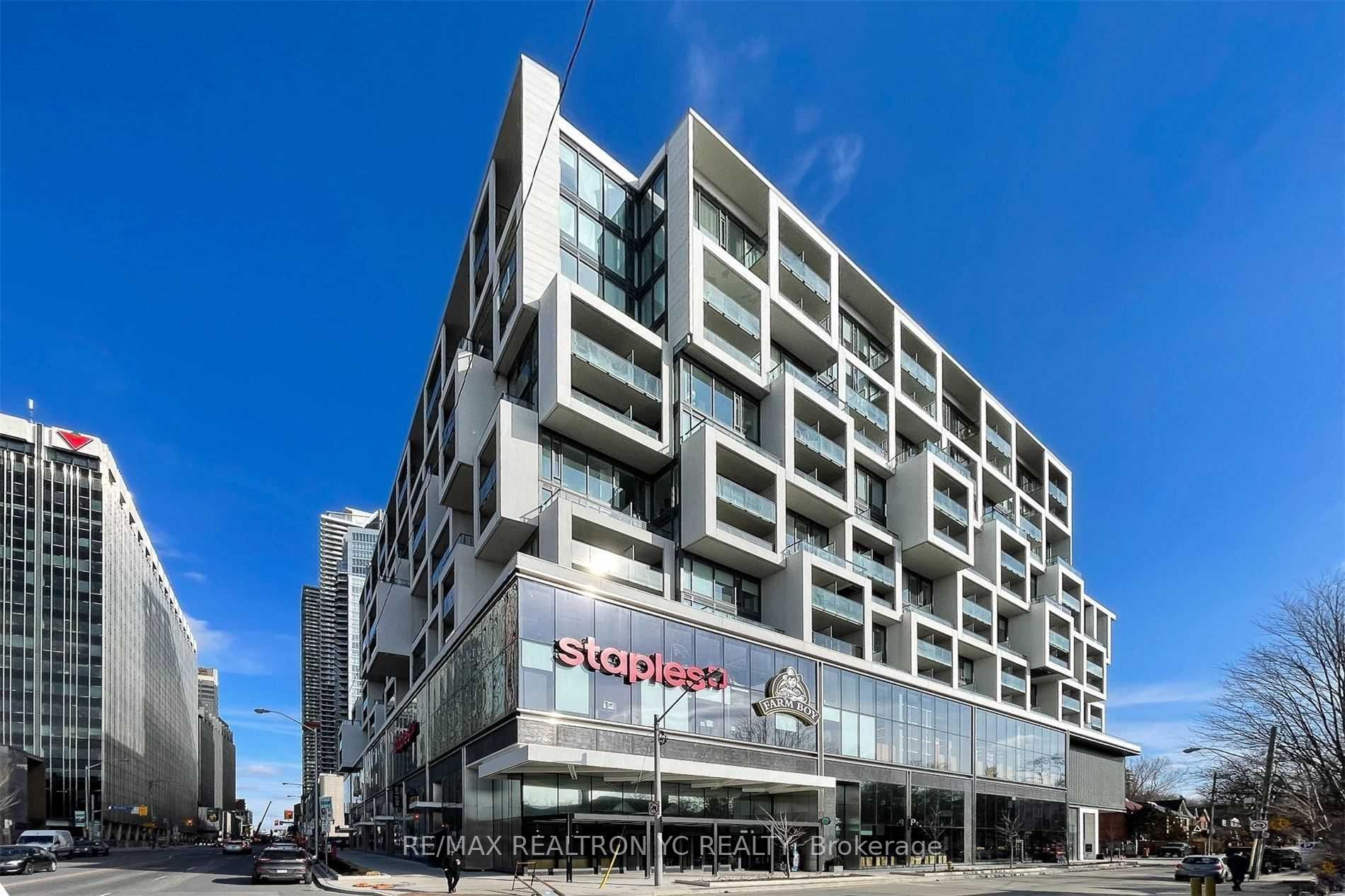 8 Hillsdale Ave E, #936