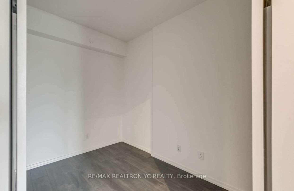 8 Hillsdale Ave E, #936