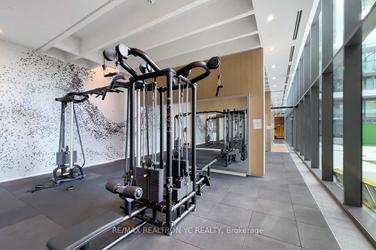 8 Hillsdale Ave E, #936