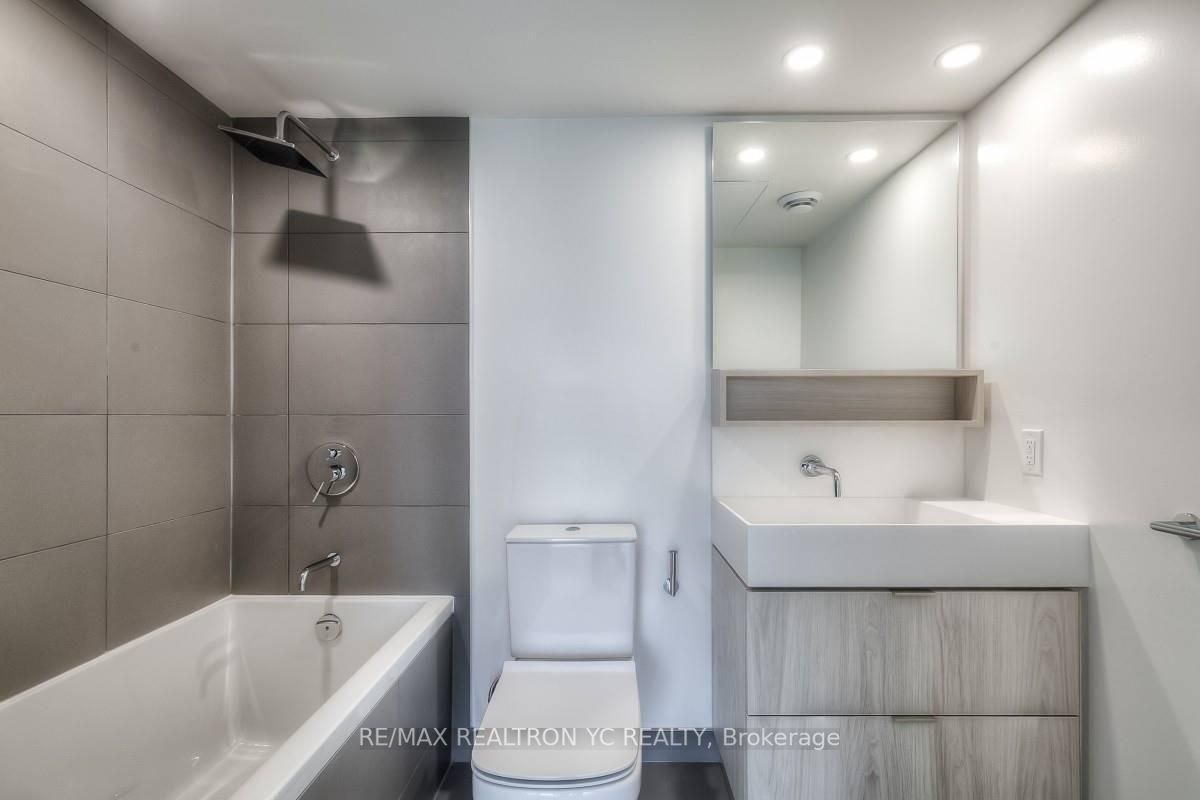 8 Hillsdale Ave E, #936