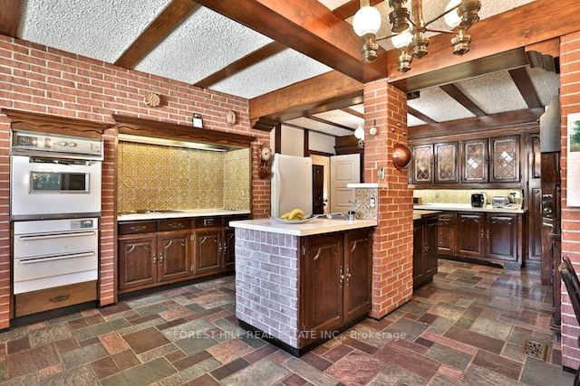 48 Forest Grove Dr