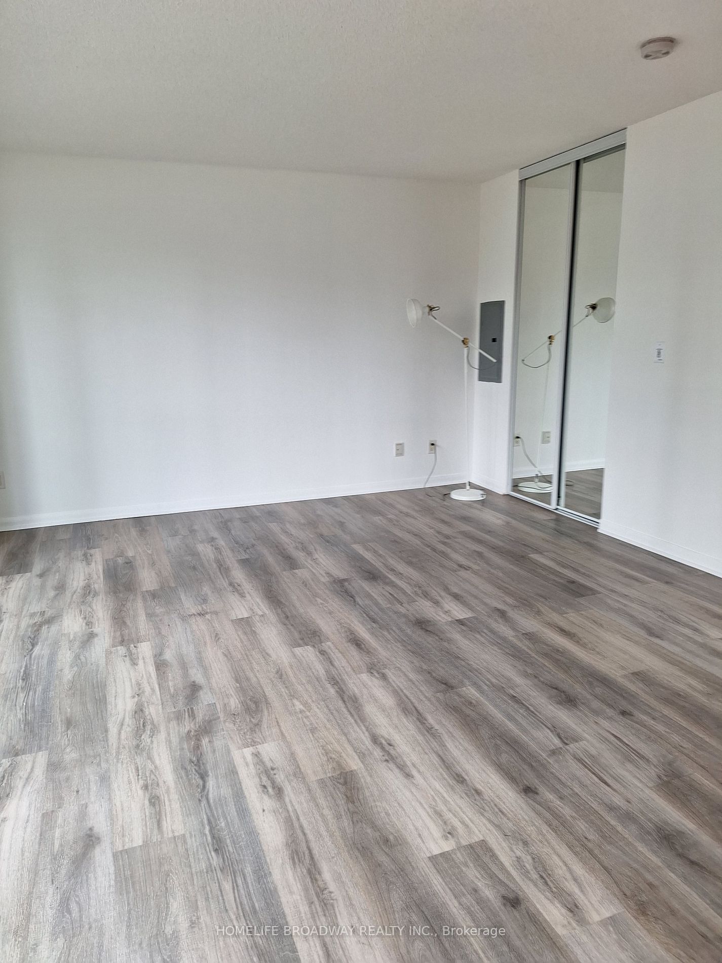 18 Yonge Street, #1212