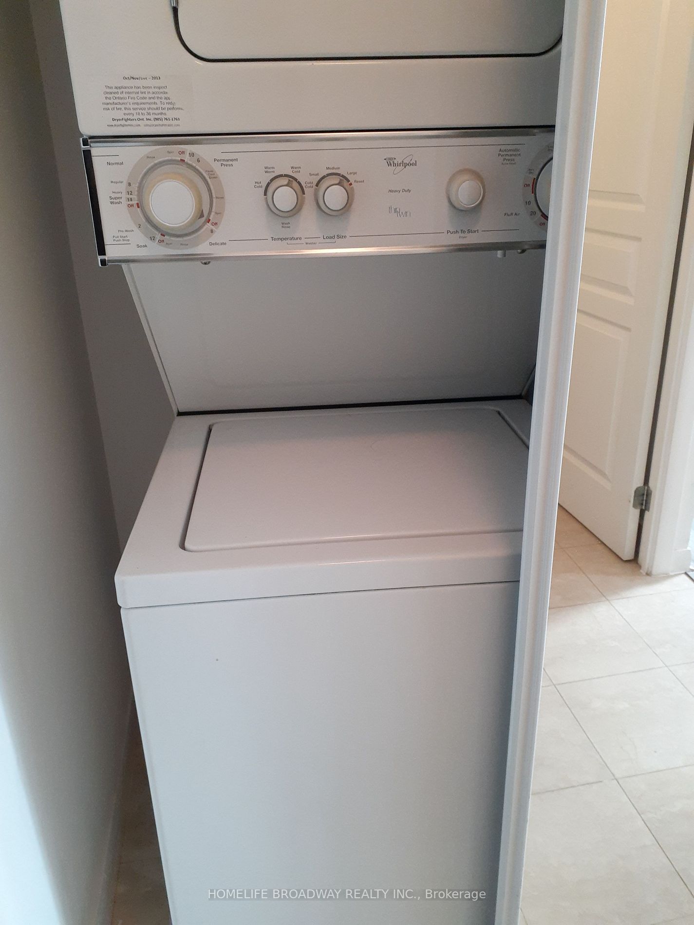 18 Yonge Street, #1212