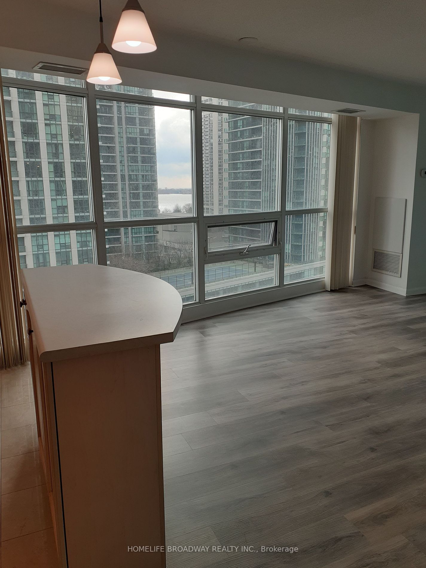 18 Yonge Street, #1212