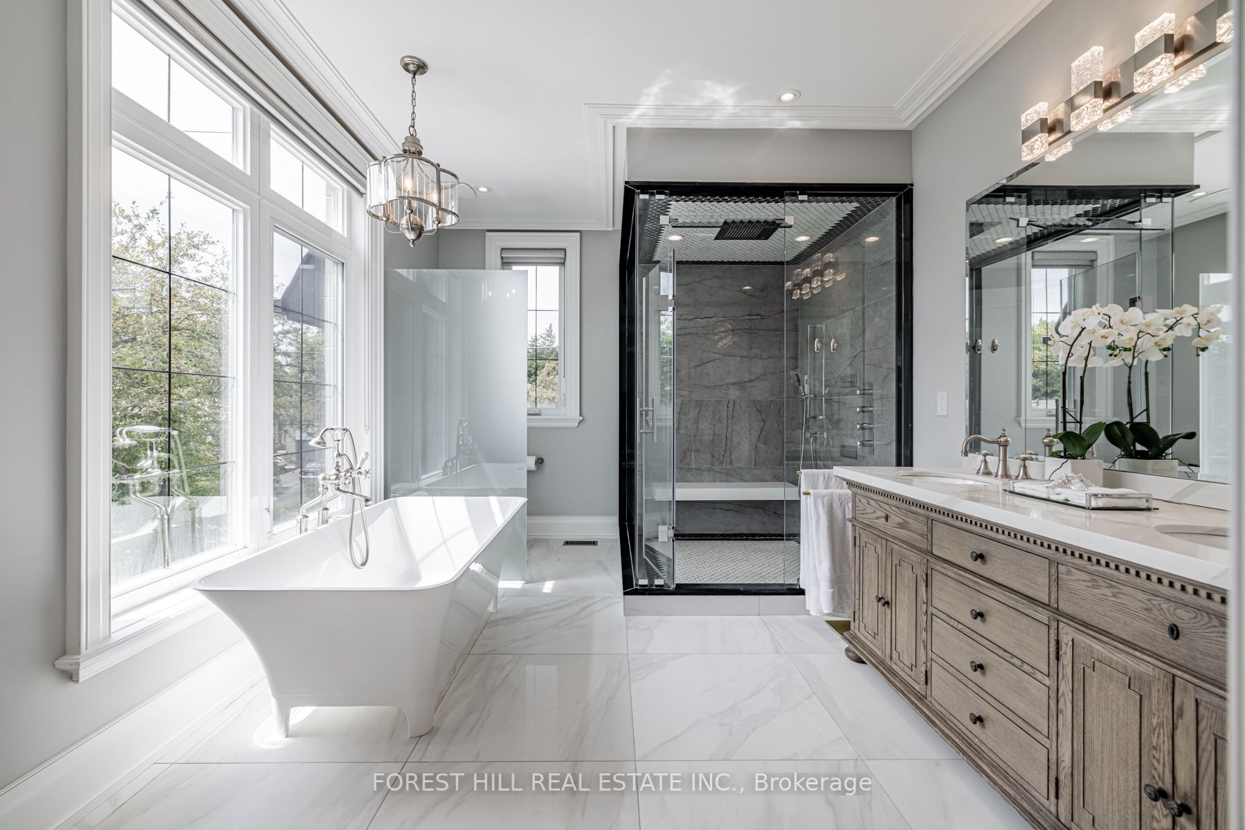 61 Hawksbury Dr