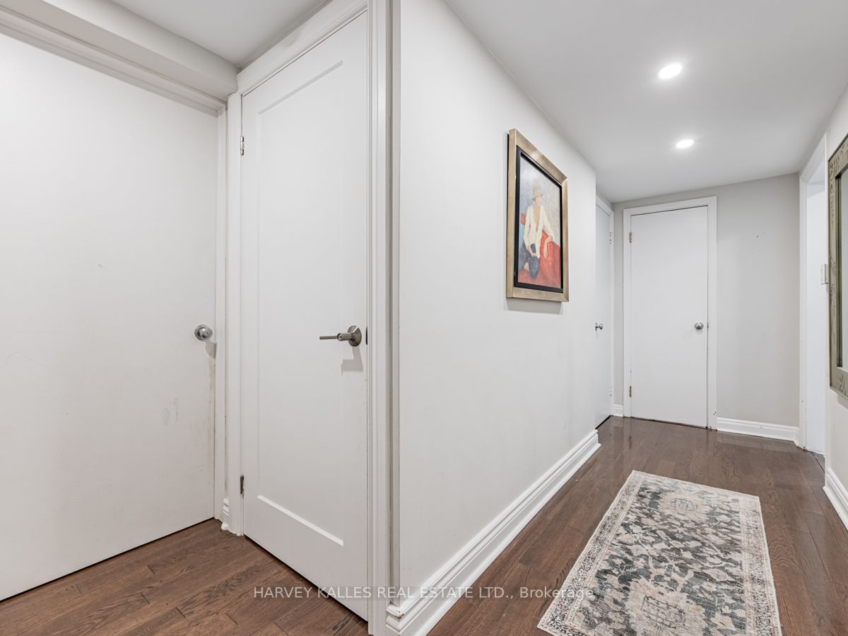 12 Armour Blvd, #Lower