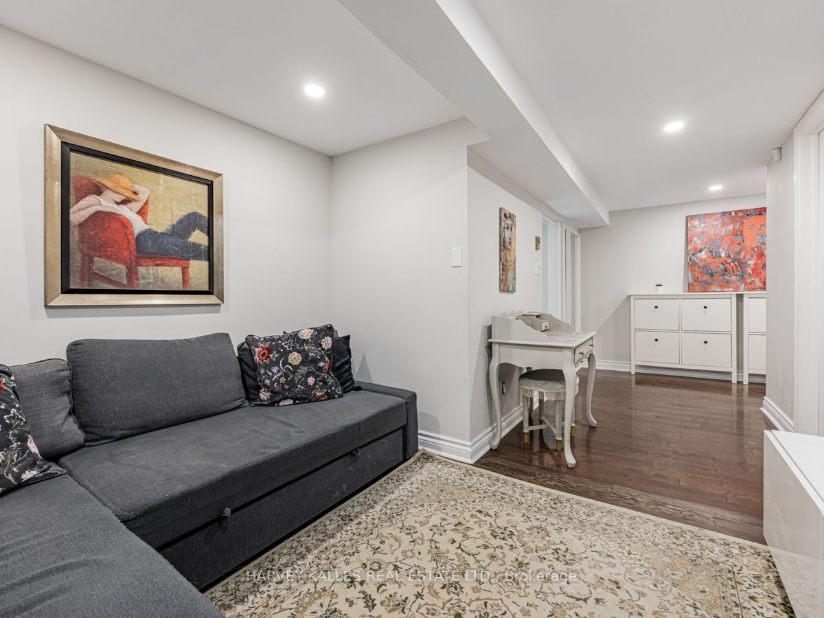 12 Armour Blvd, #Lower