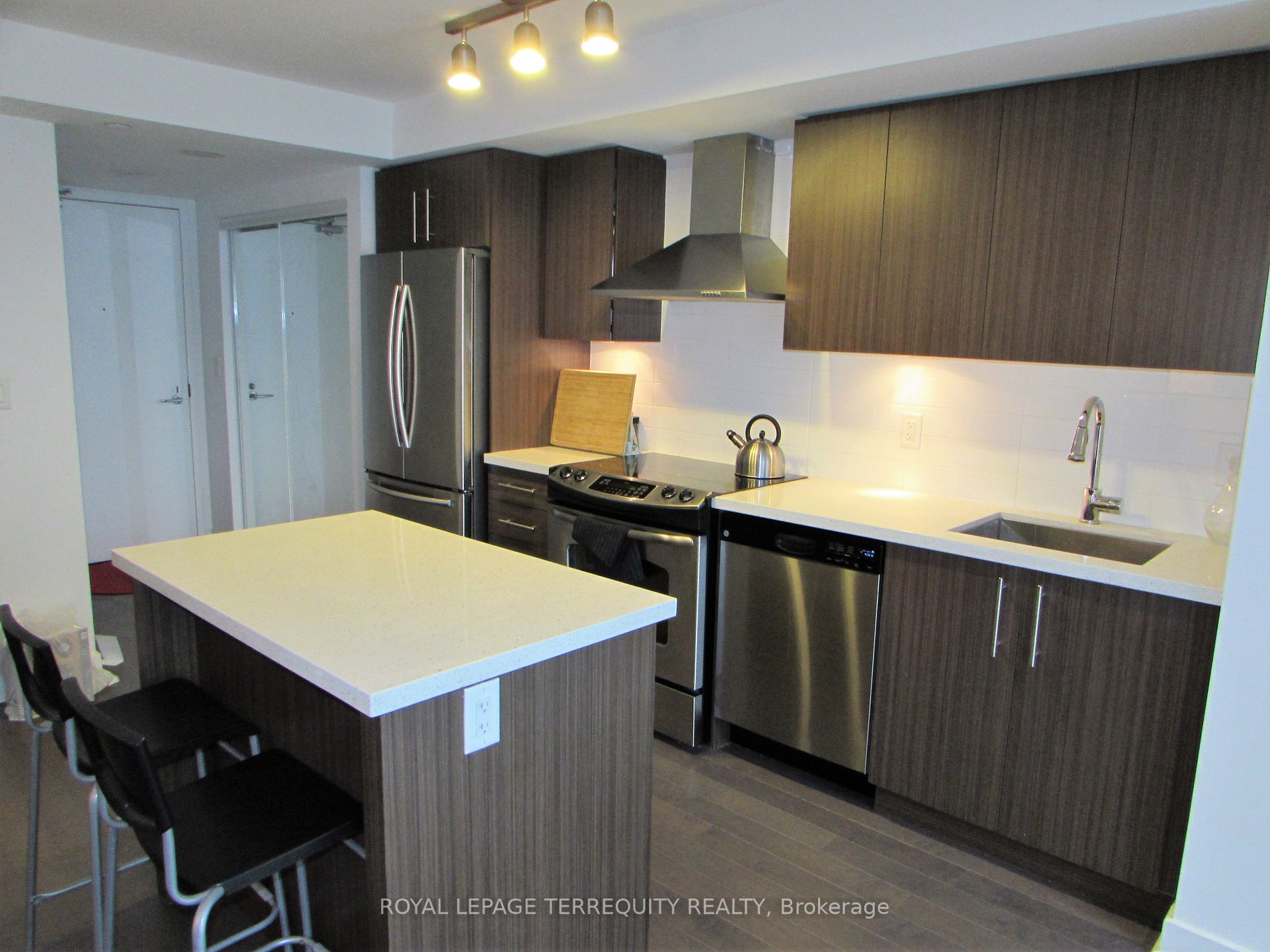 58 Orchard View Blvd, #507
