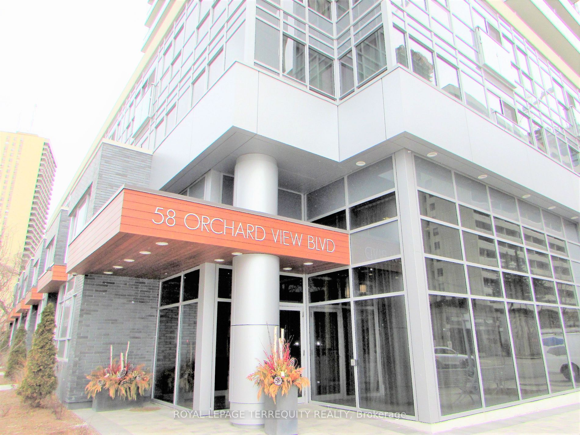 58 Orchard View Blvd, #507
