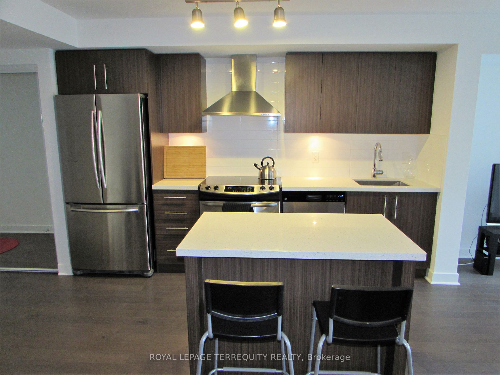 58 Orchard View Blvd, #507