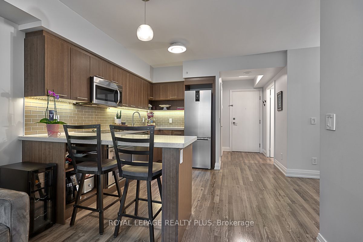 565 Wilson Ave, #W707