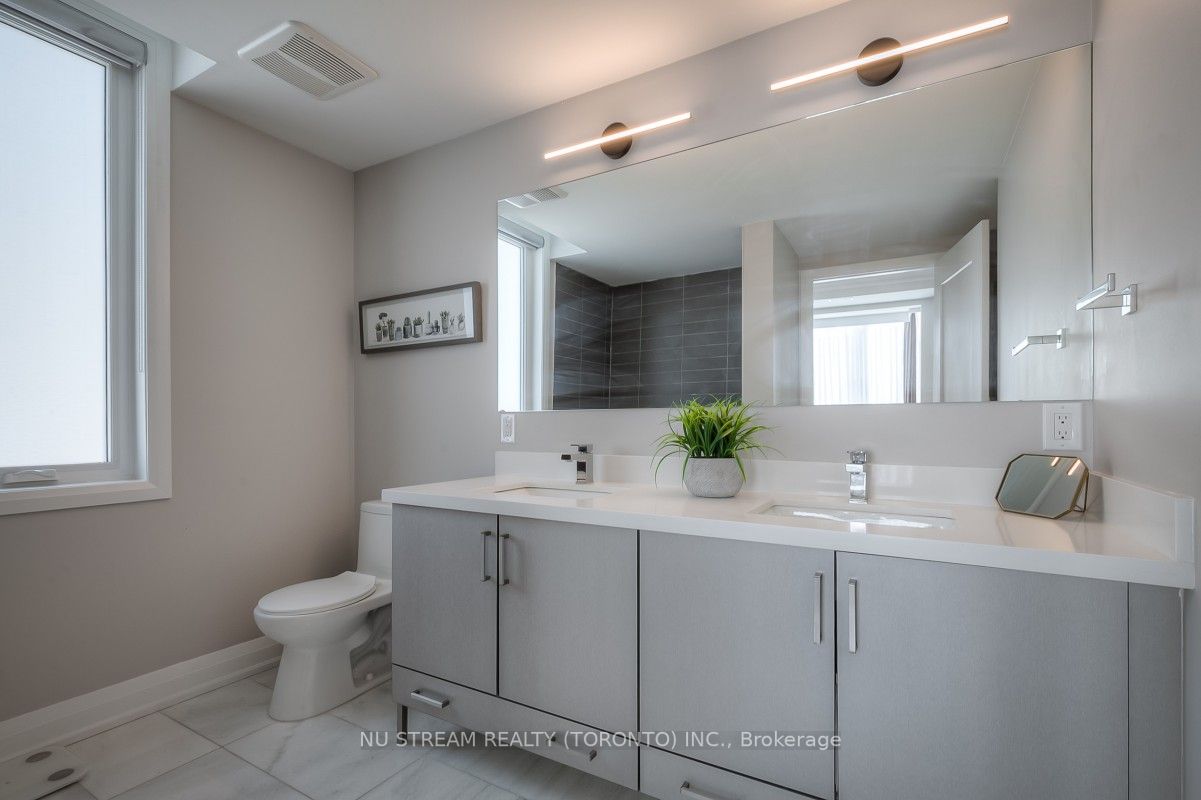 18 Greenbriar Rd, #8