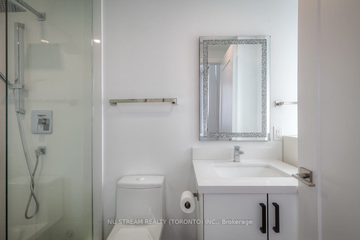 18 Greenbriar Rd, #8
