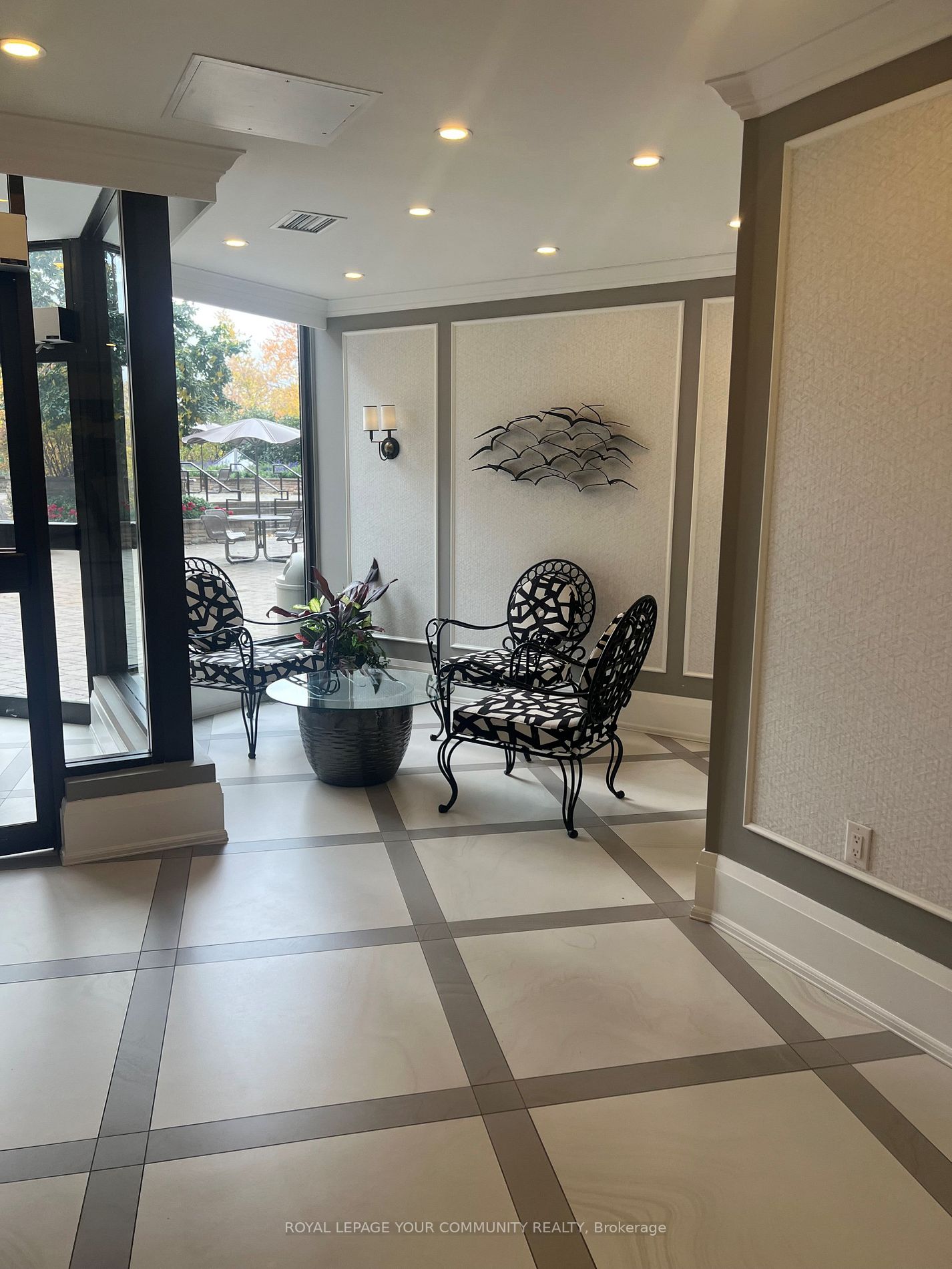5444 Yonge St, #205A