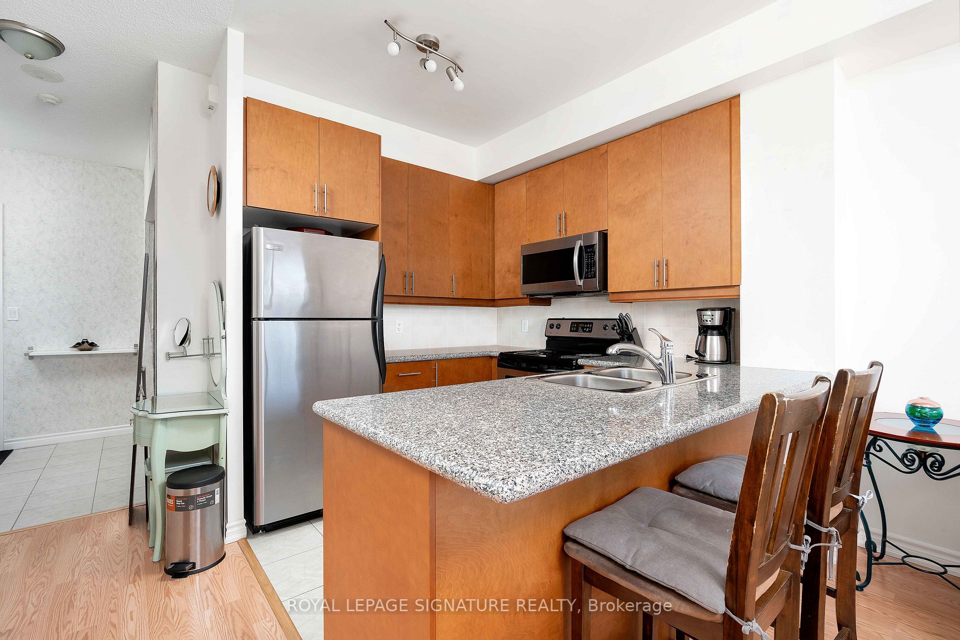 133 Wynford Dr, #205