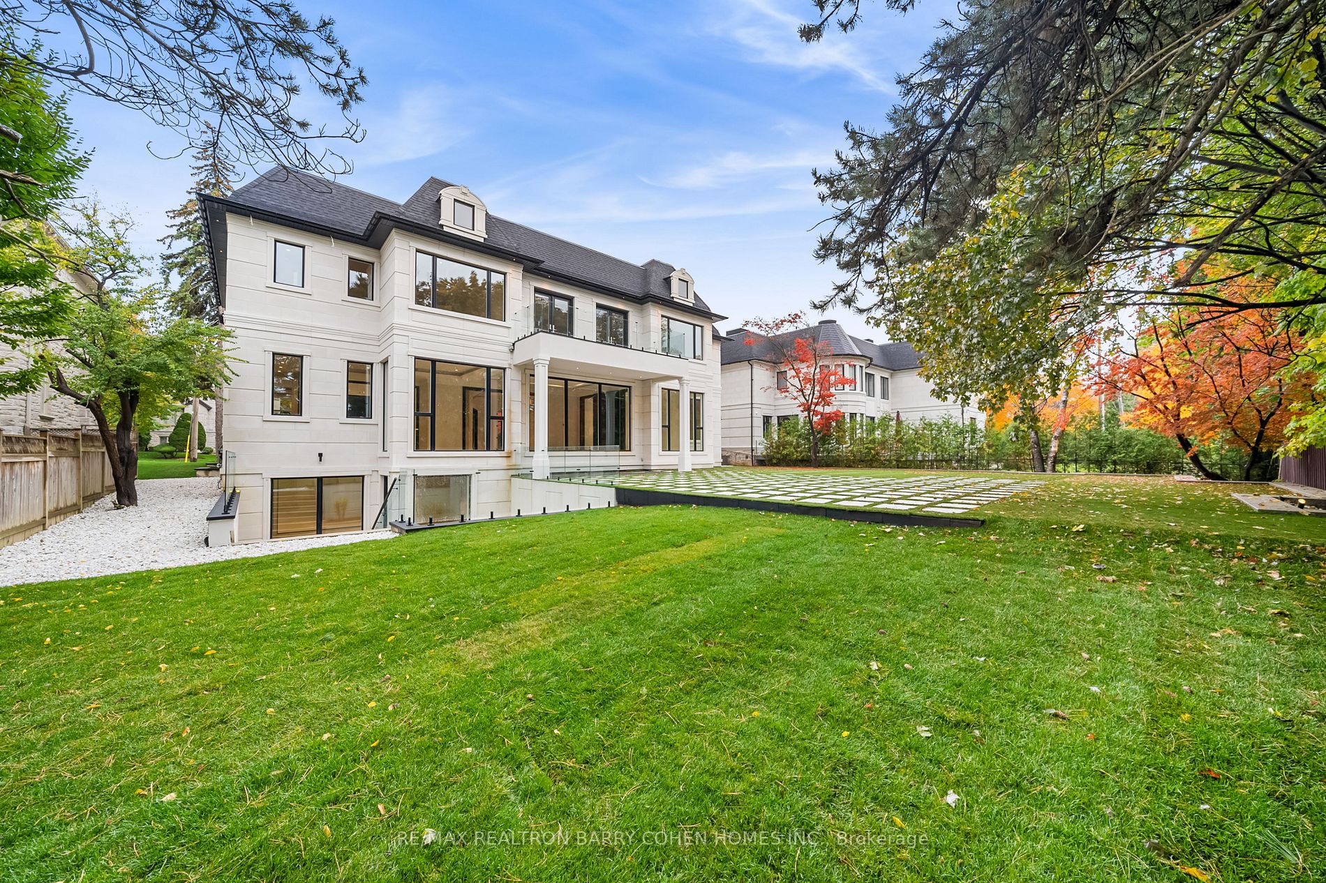 27 Dempsey Cres