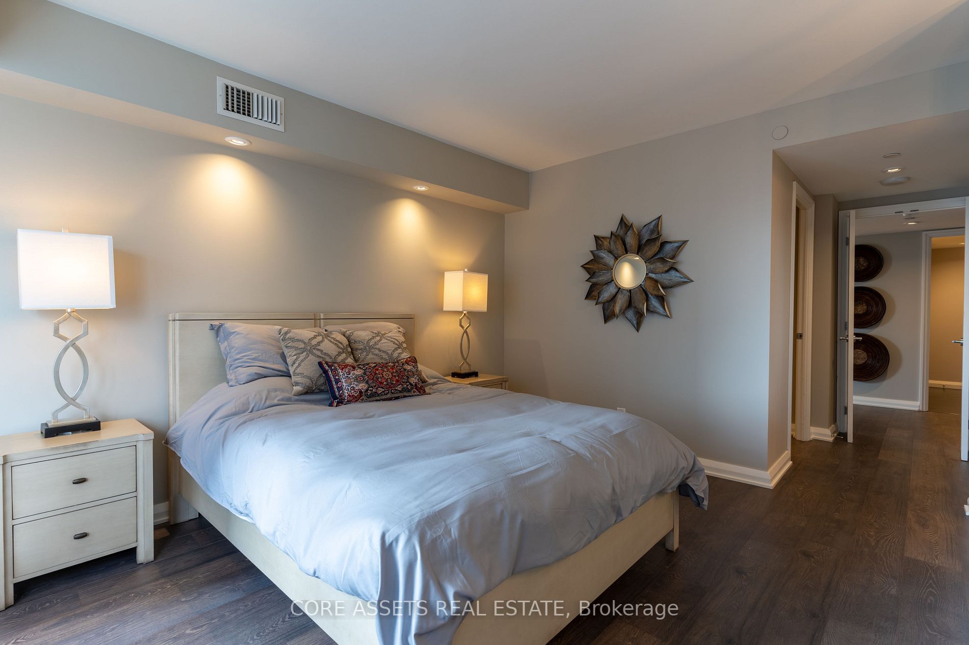 155 Yorkville Ave, #2713