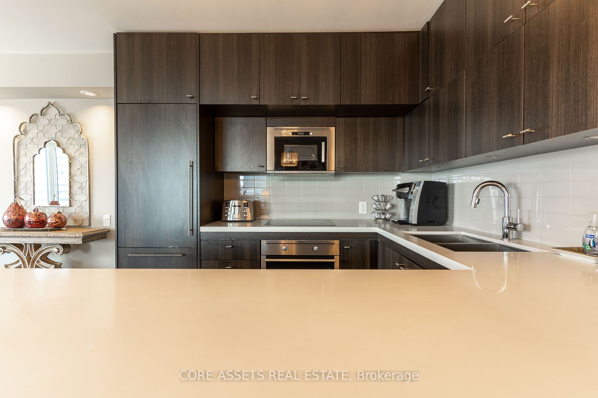 155 Yorkville Ave, #2713