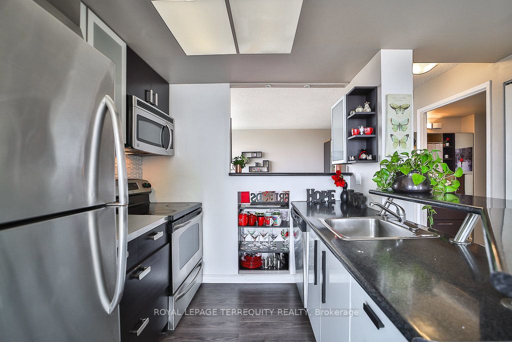 7 Concorde Pl, #2709
