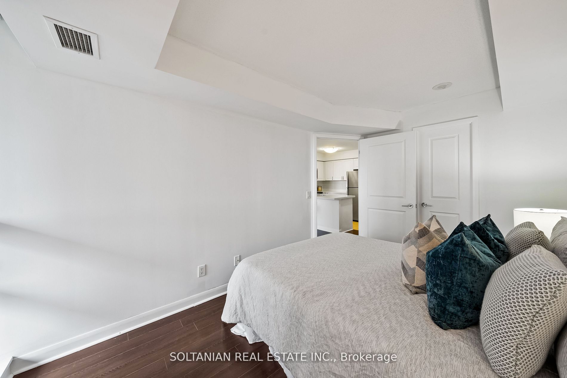 4968 Yonge St, #1708