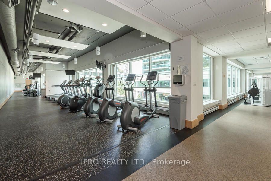 10 Yonge St, #1404