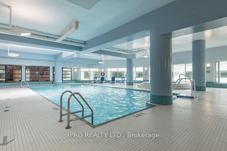 10 Yonge St, #1404