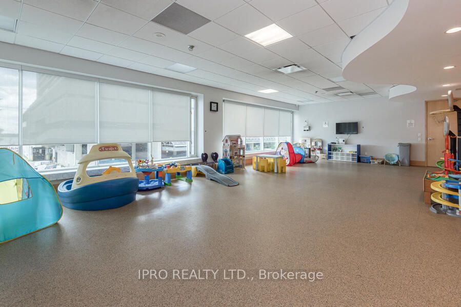 10 Yonge St, #1404