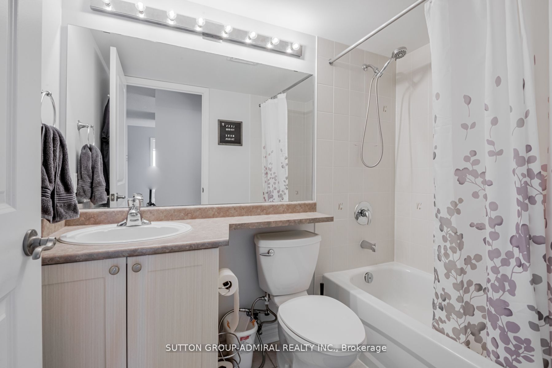 872 Sheppard Ave, #502