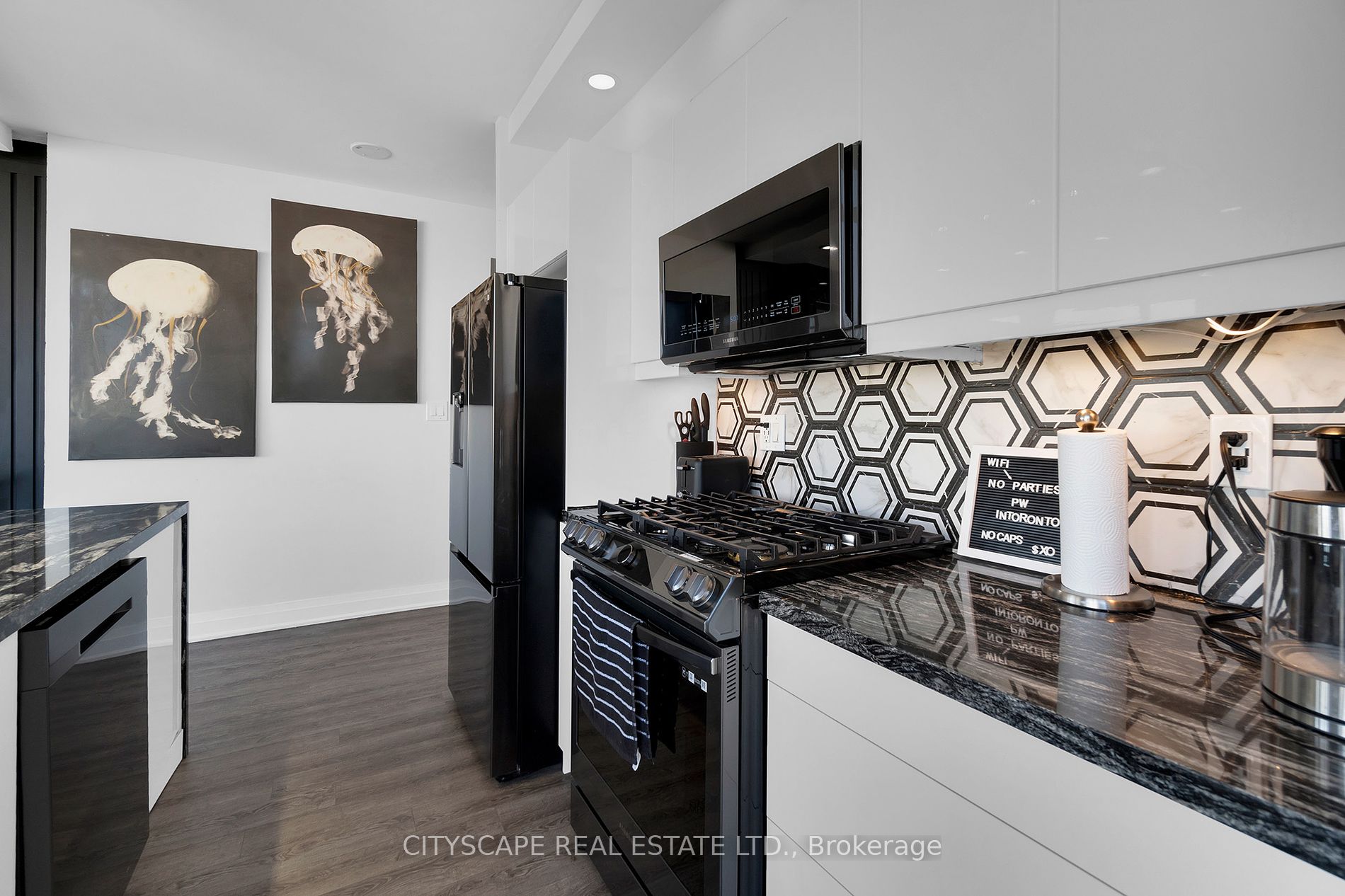 3 Navy Wharf Court N, #2308