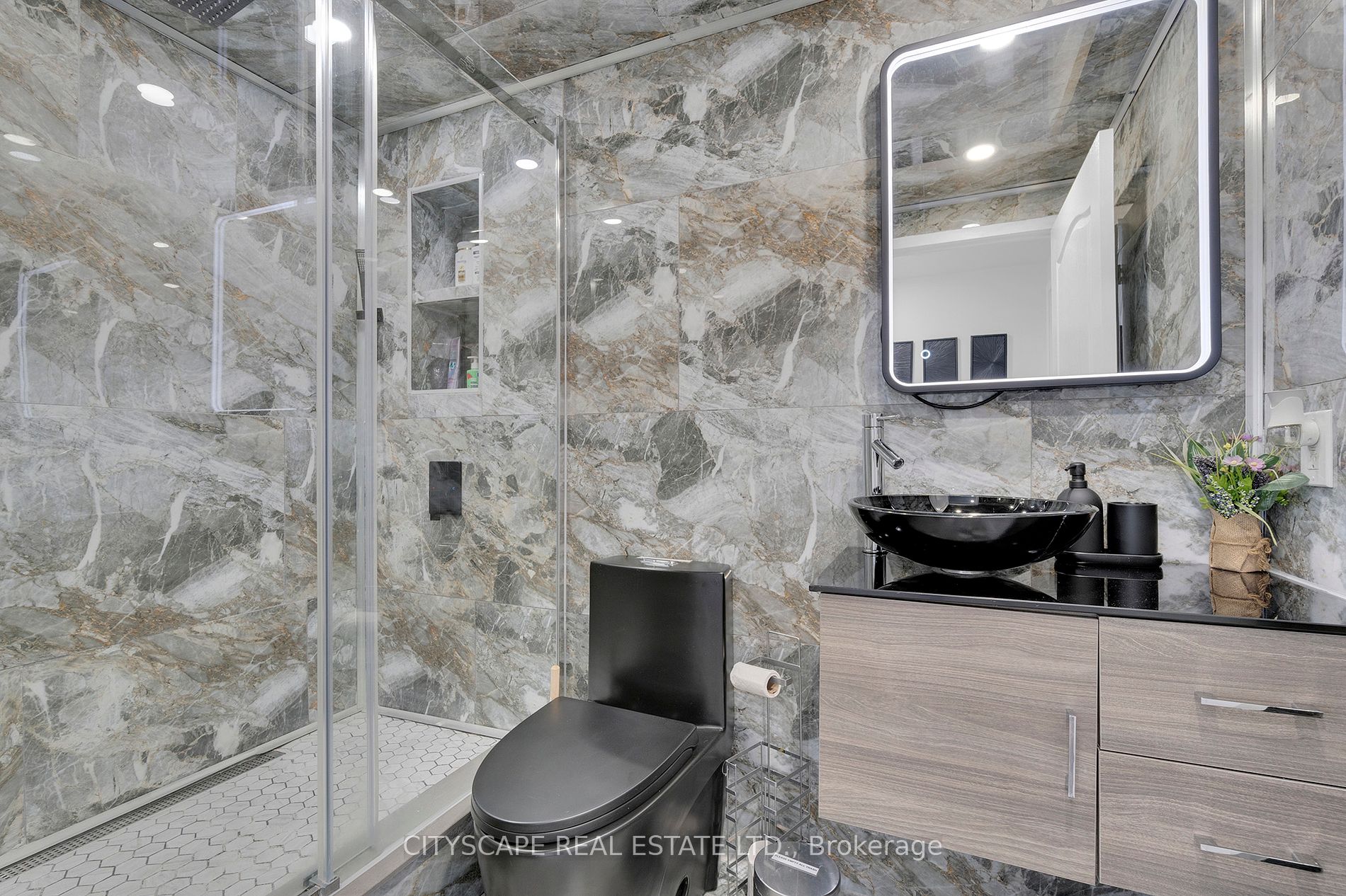 3 Navy Wharf Court N, #2308