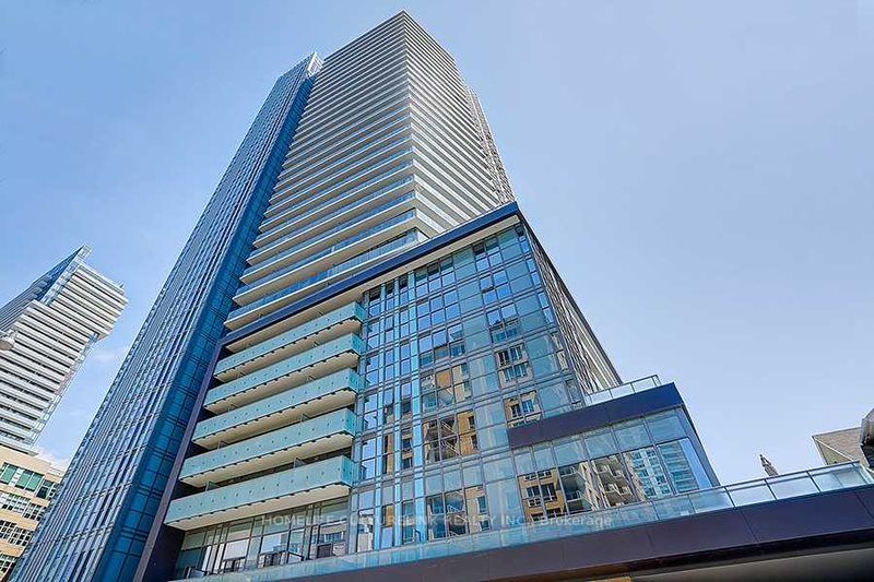 125 Redpath Ave, #711