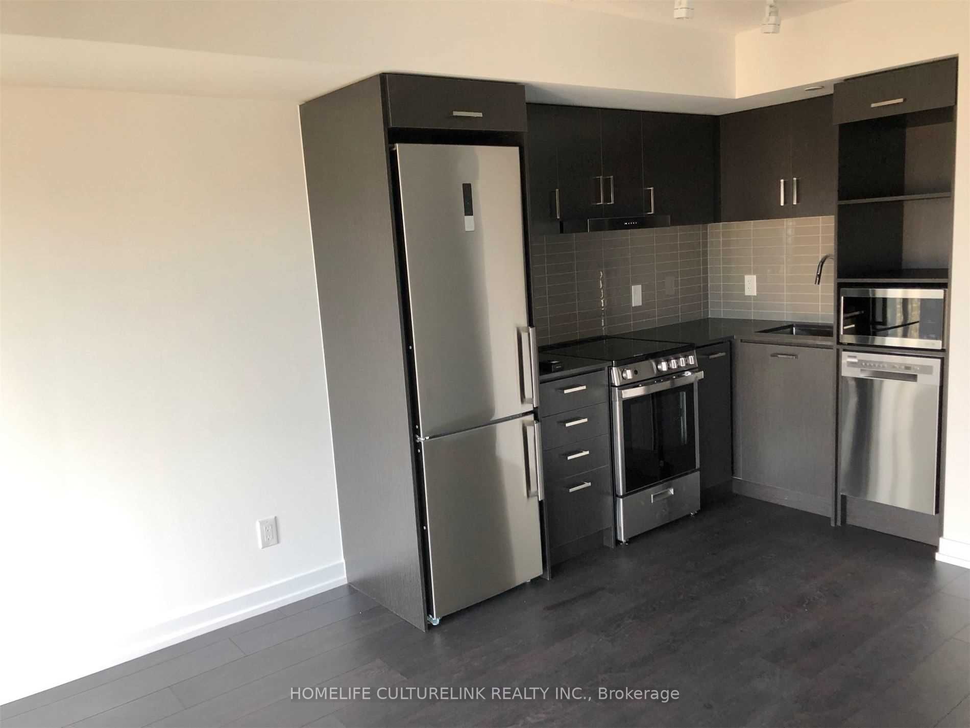 219 Dundas St E, #2102