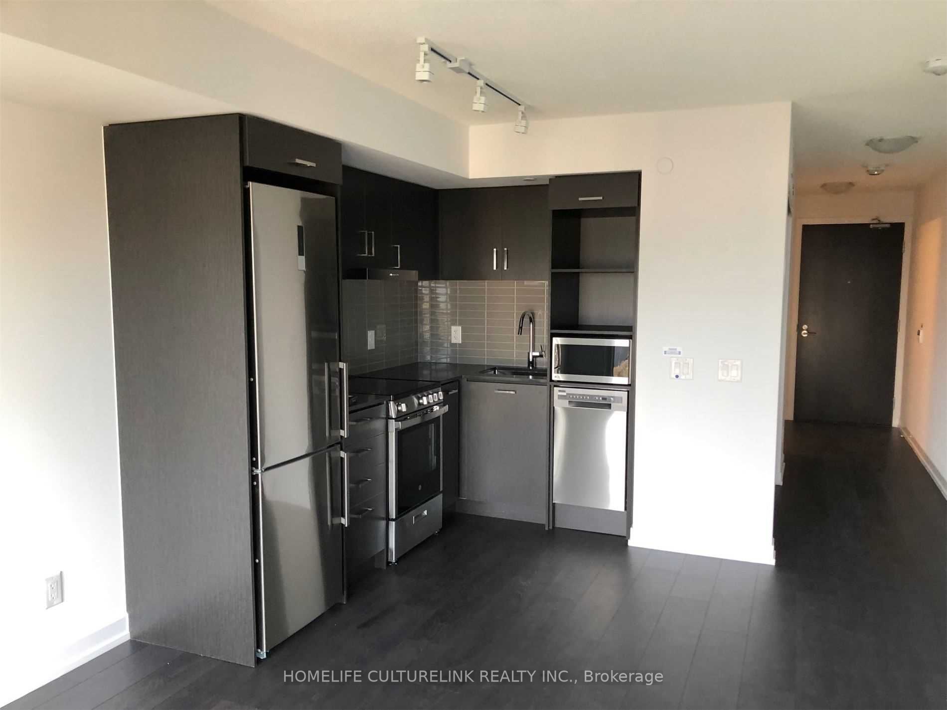 219 Dundas St E, #2102