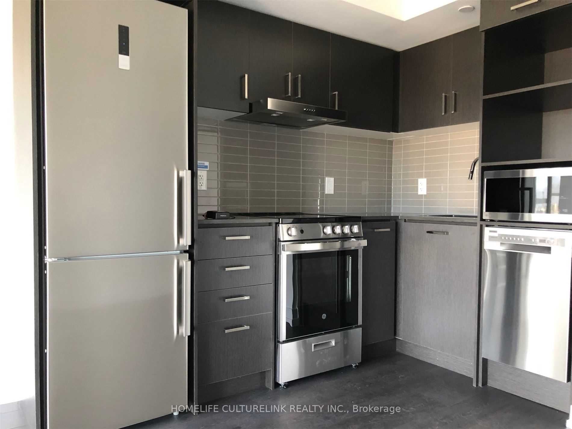 219 Dundas St E, #2102