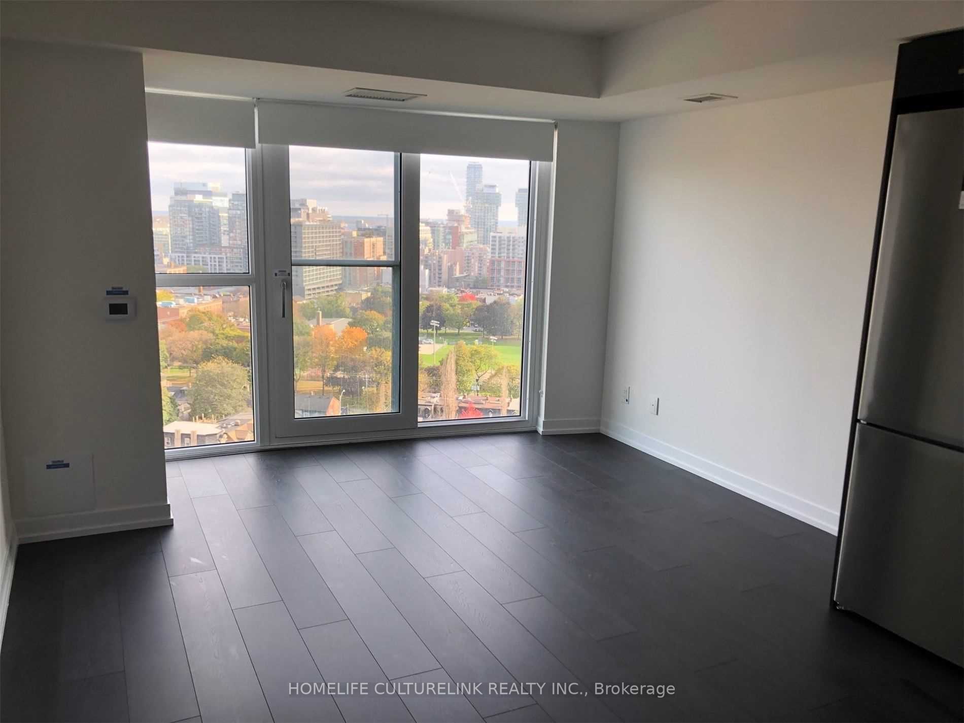 219 Dundas St E, #2102