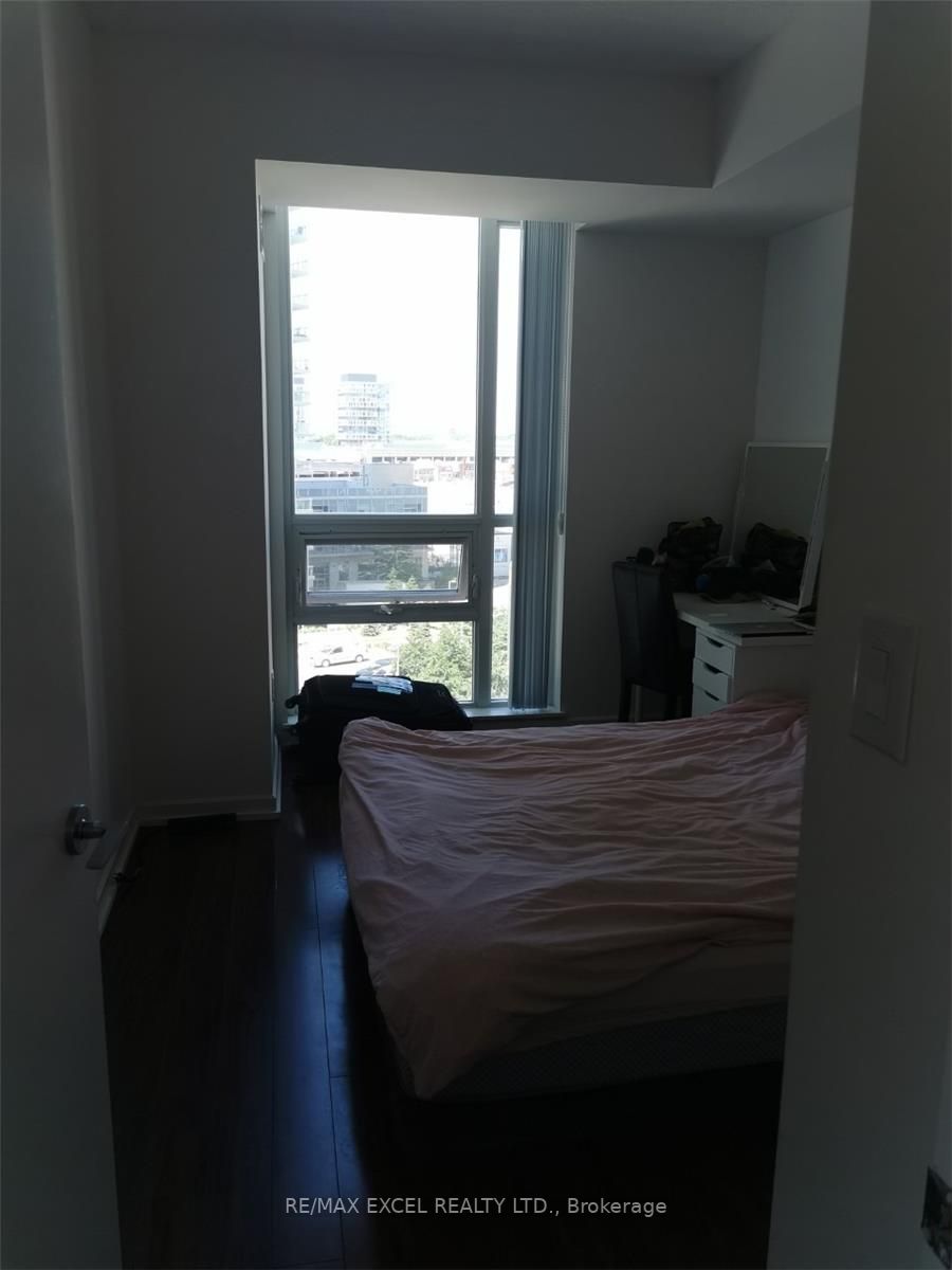 62 Forest Manor Rd, #611